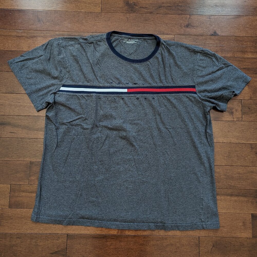 TOMMY HILFIGER Essential